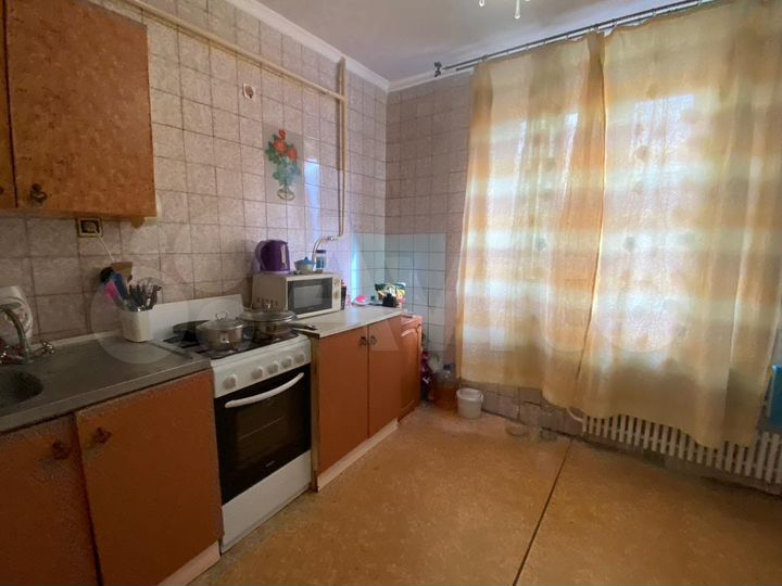 2-к. квартира, 52 м², 1/9 эт.