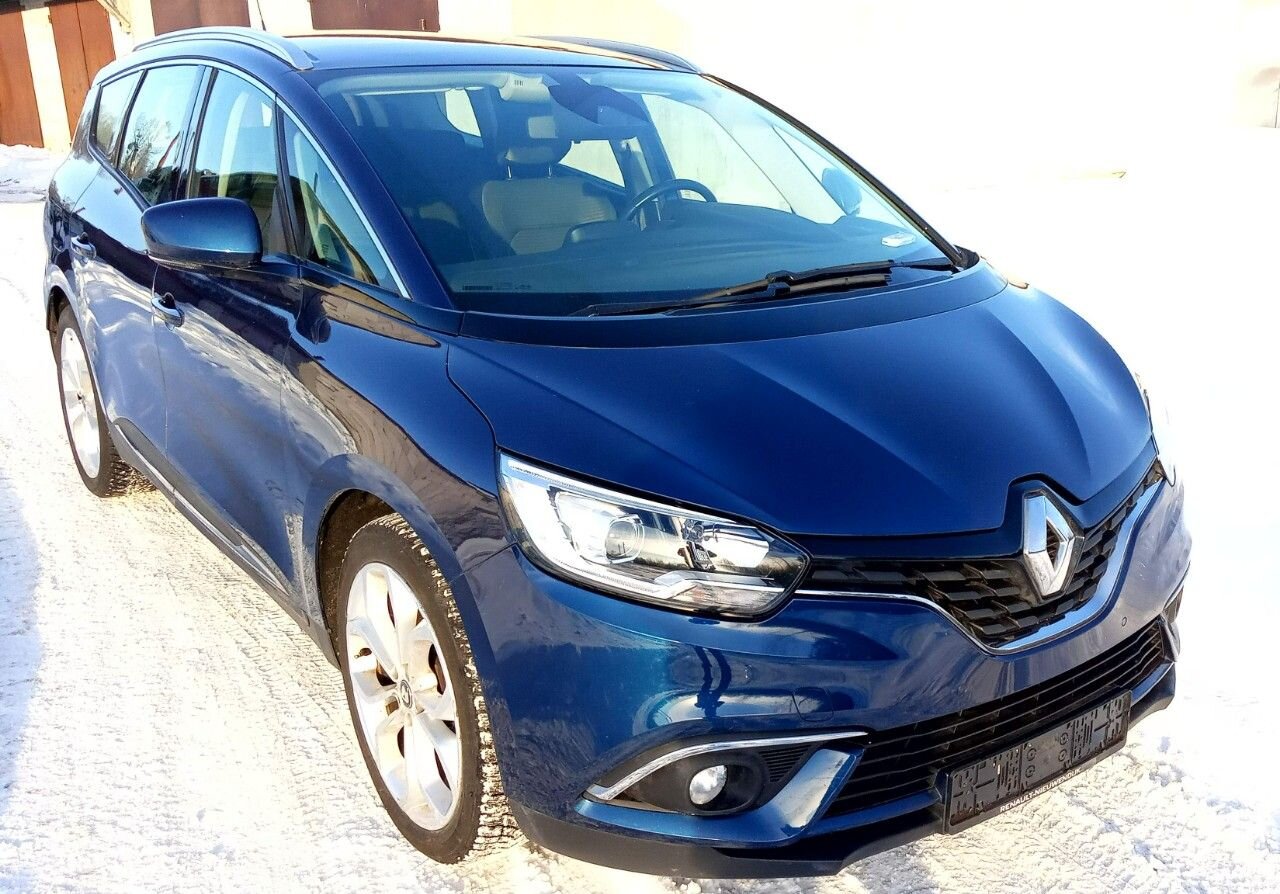 Renault Grand Scenic: фото владельца