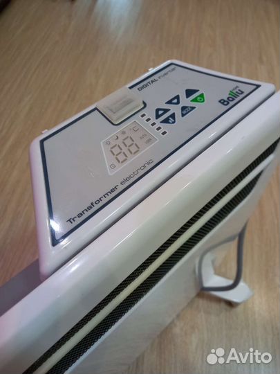 Конвектор Ballu 2000 рассчитан 25-30кв.м fi-wi