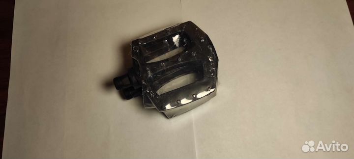 Велосипедные запчасти и аксессуары