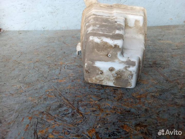 Бачок омывателя Geely Emgrand EC7