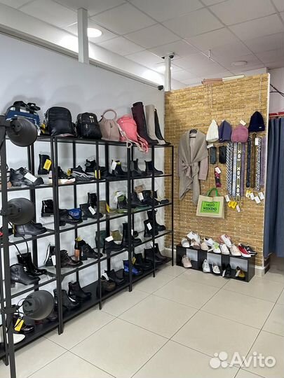 Магазины женской обуви и кожгалантереи