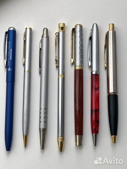Металлические шариковые ручки из коллекции
