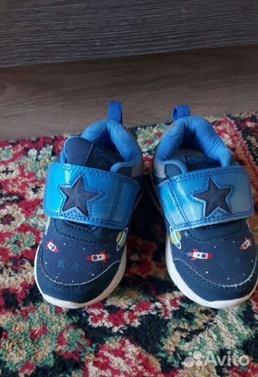 Кроссовки для мальчика р.21