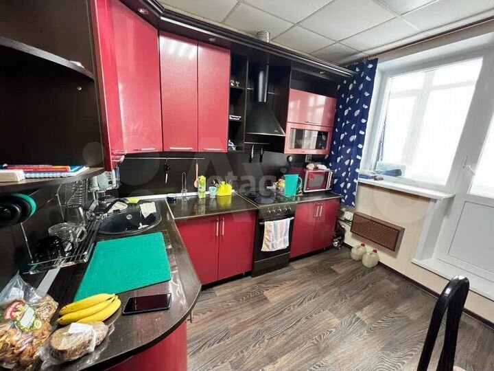2-к. квартира, 48 м², 1/9 эт.