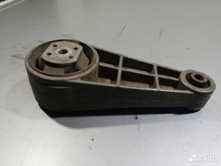 Кронштейн опоры двигателя задний Chevrolet Lacetti