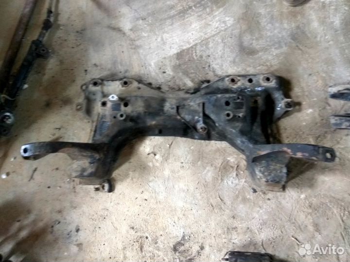 Балка подмоторная Ford Focus 1