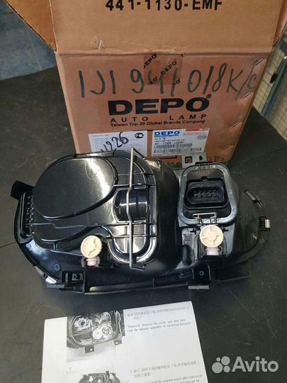 Фара правая depo Volkswagen Golf 4 1997-2003