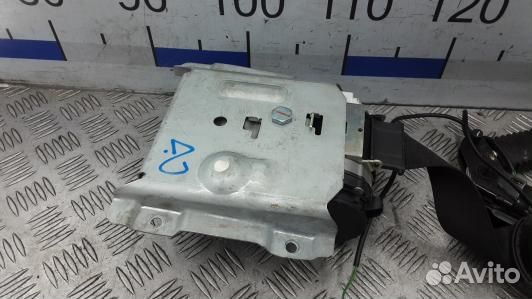 Ремень безопасности с пиропатроном сиденья передне