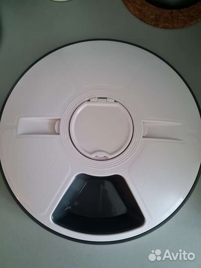 Автоматическая кормушка для кошек