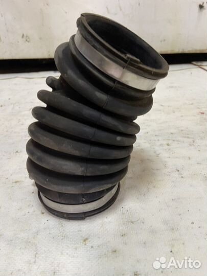 Патрубок корпуса воздушного фильтра Ford Focus 2