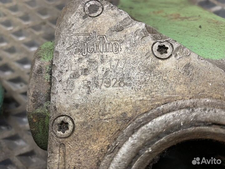 Трещетка тормозная левая Renault Magnum