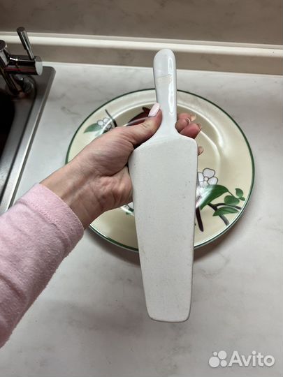 Тарелка и лопатка керамика для торта или салата