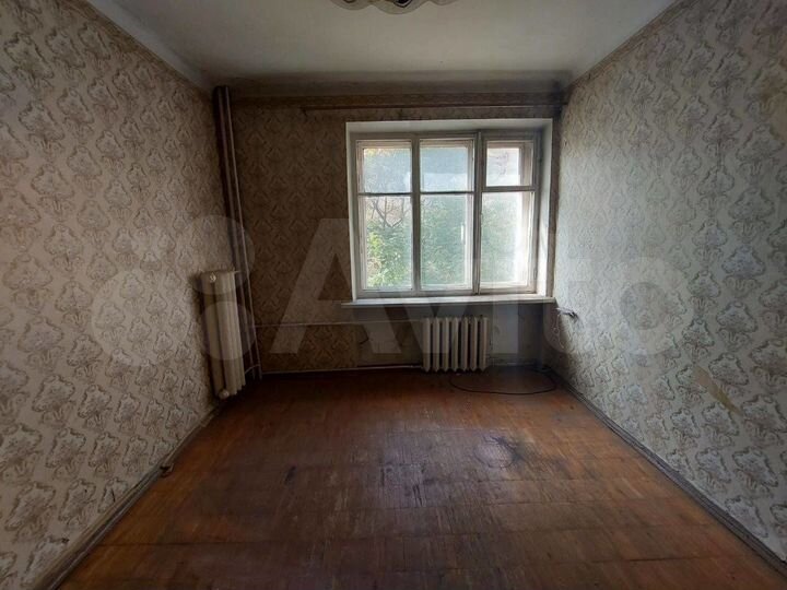 Комната 37,7 м² в 4-к., 3/5 эт.