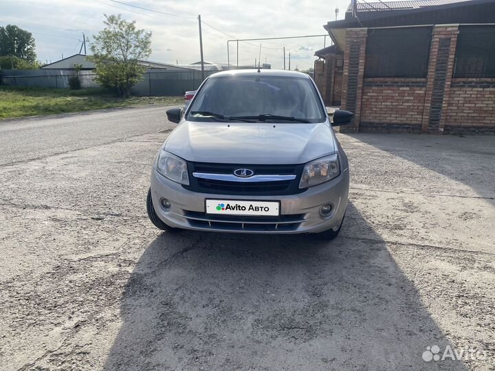 LADA Granta 1.6 МТ, 2013, 200 457 км