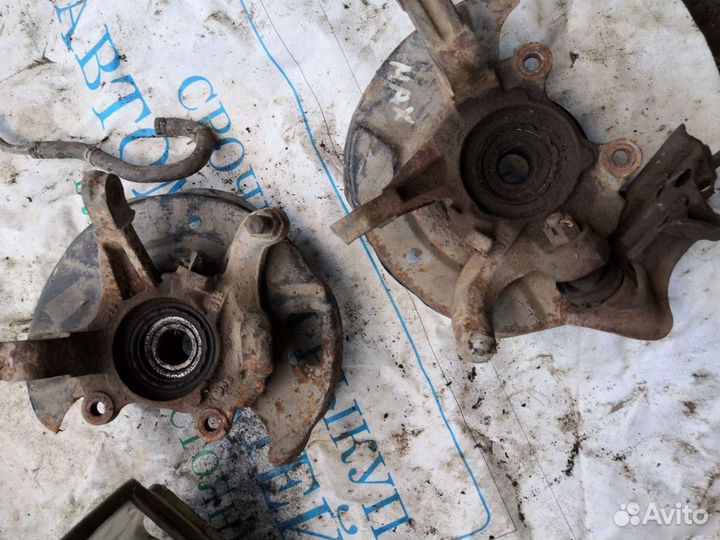 Поворотные кулаки Nissan Maxima A32