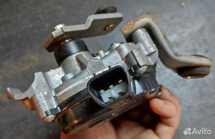 Мотор стеклоочистителя ветрового стекла