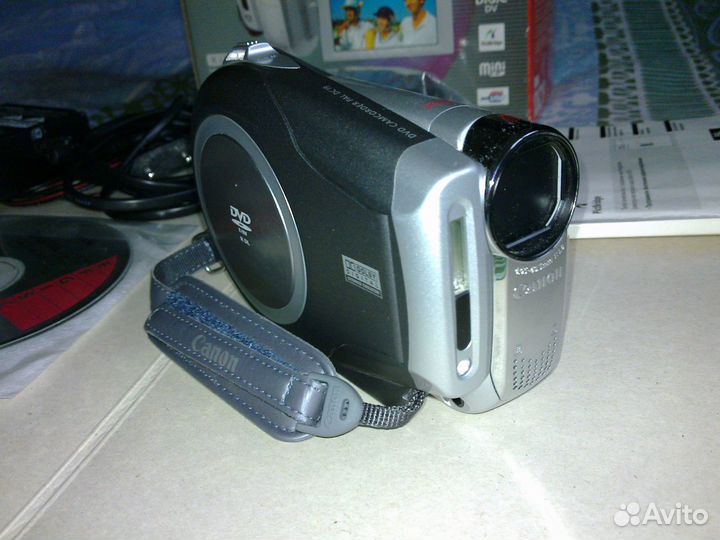 Видеокамера DVD canon DC 19
