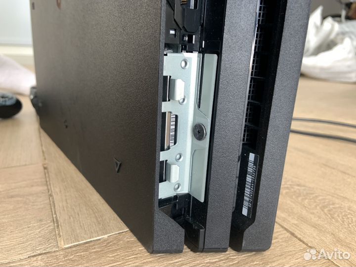 Sony playstation 4 PS4 pro 1tb с играми