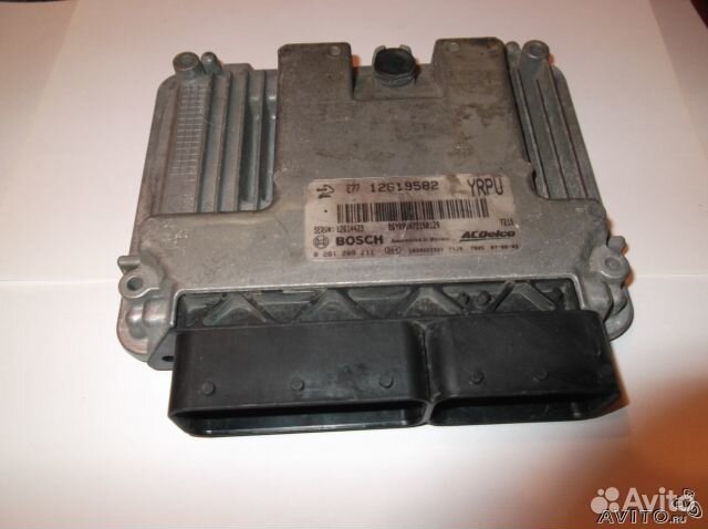 Блок управления двигателем Cadillac SRX 12619582