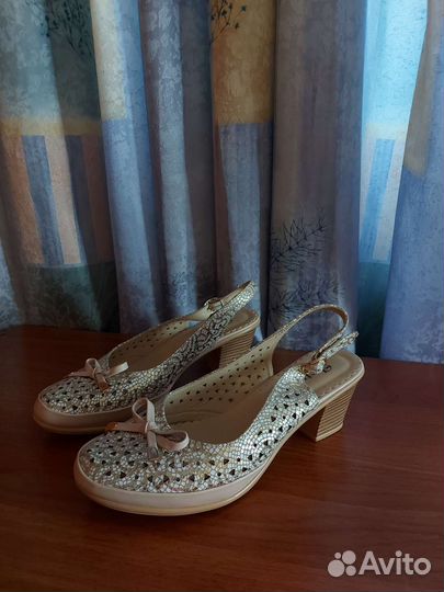 Туфли женские 39 размер новые