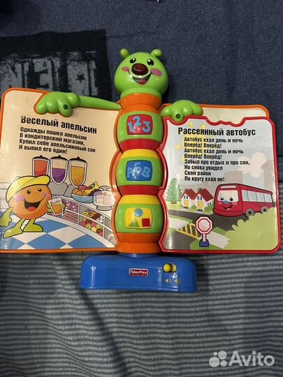 Fisher price музыкальная книжка