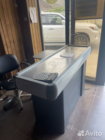 Кассовый стол для торгового магазина