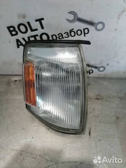 Габарит правый Toyota Crown