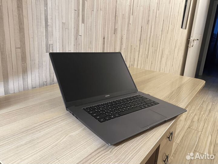 Honor MagicBook 15 (2021) i5 1135G7