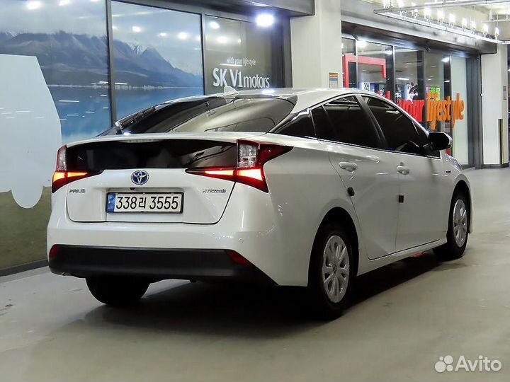 Toyota Prius 1.8 AT, 2021, 84 777 км