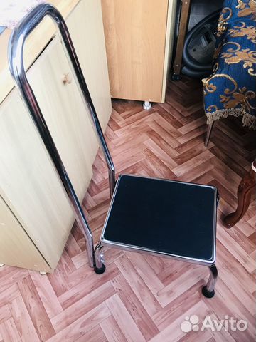 Ступенька вспомогательная с ручкой