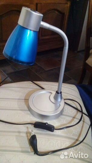 Настольная лампа