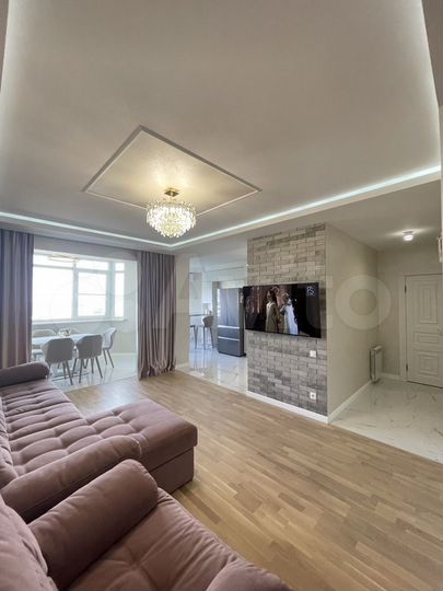 3-к. квартира, 100 м², 9/10 эт.