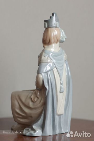 Фарфоровая статуэтка Lladro Готический король 4688