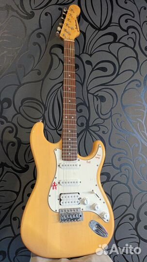 Электрогитара Ashtone SSH stratocaster
