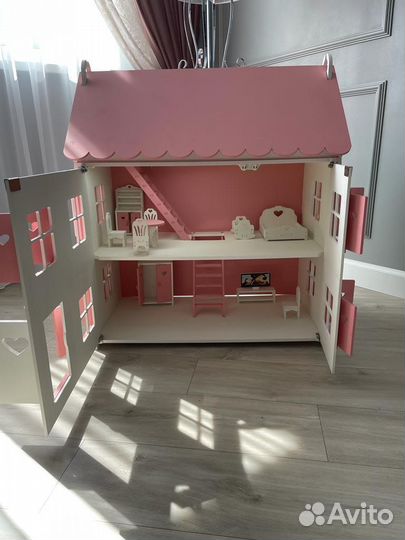 Домик кукольный