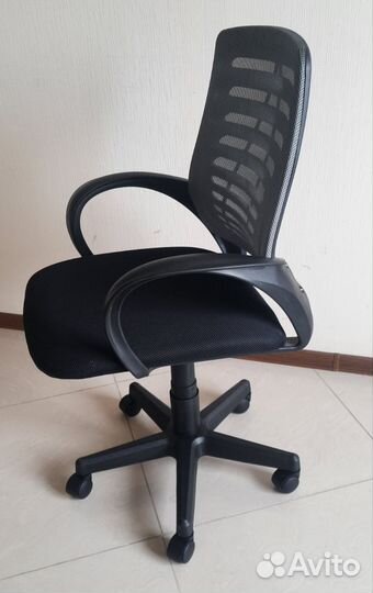 Компьютерное кресло