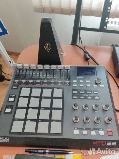 Akai mpd 32 midi drum