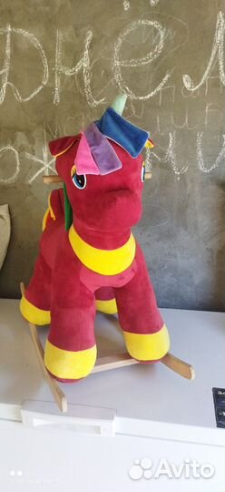 Детская качалка лошадь