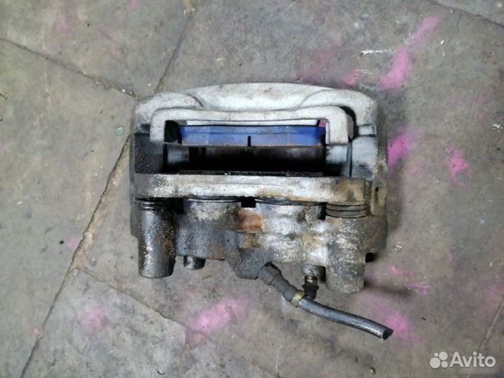 Суппорт тормозной передний правый УАЗ Patriot