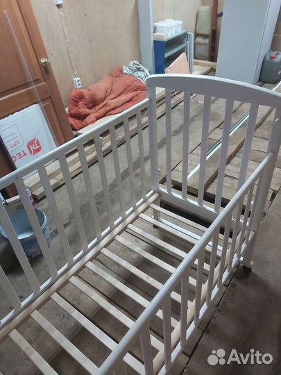 Детская кроватка