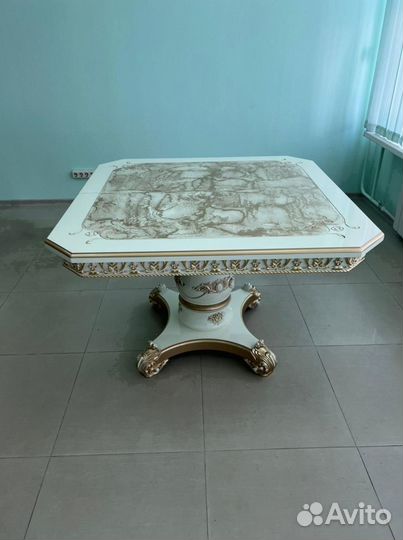 Стол и Стулья