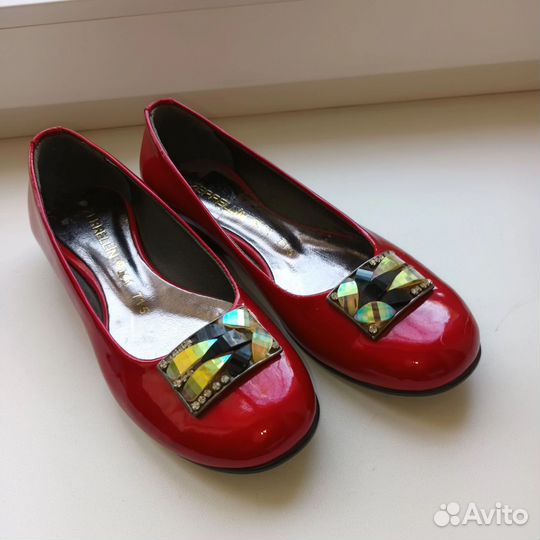 Туфли для девочки 32 натуральный лак
