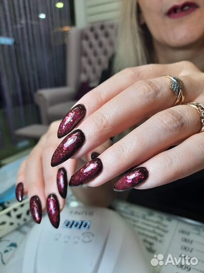 Маникюр и педикюр