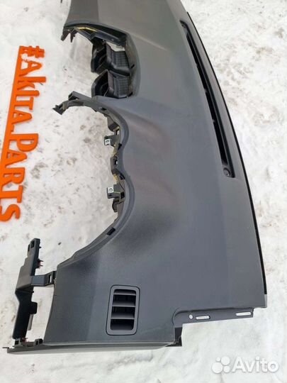 Передняя панель торпедо Toyota Axio Fielder