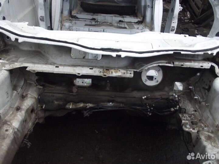 Кузов Ford Focus 3 хетчбэк 1.6 iqdb 105 Л.С. 2013