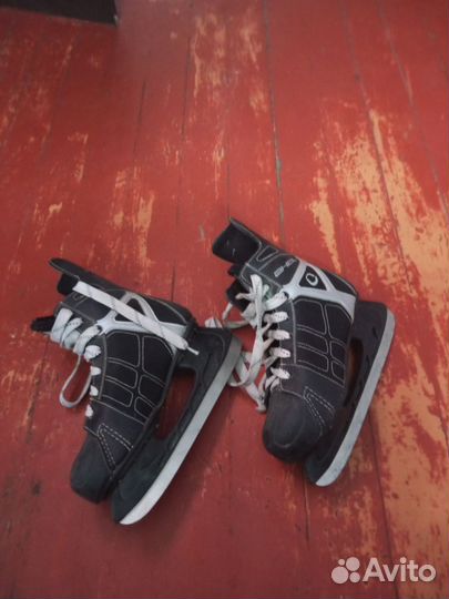 Хоккейные коньки iceberger