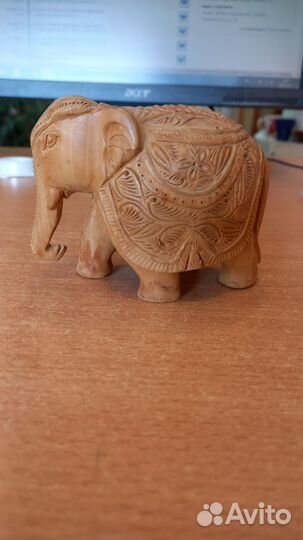 Статуэтка из дерева