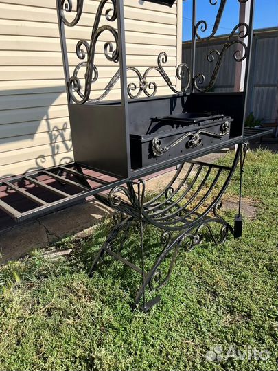 Мангал с крышей