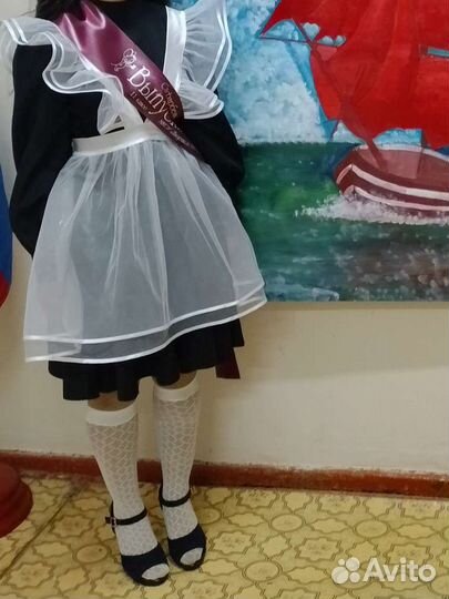 Платье и фартук на выпускной